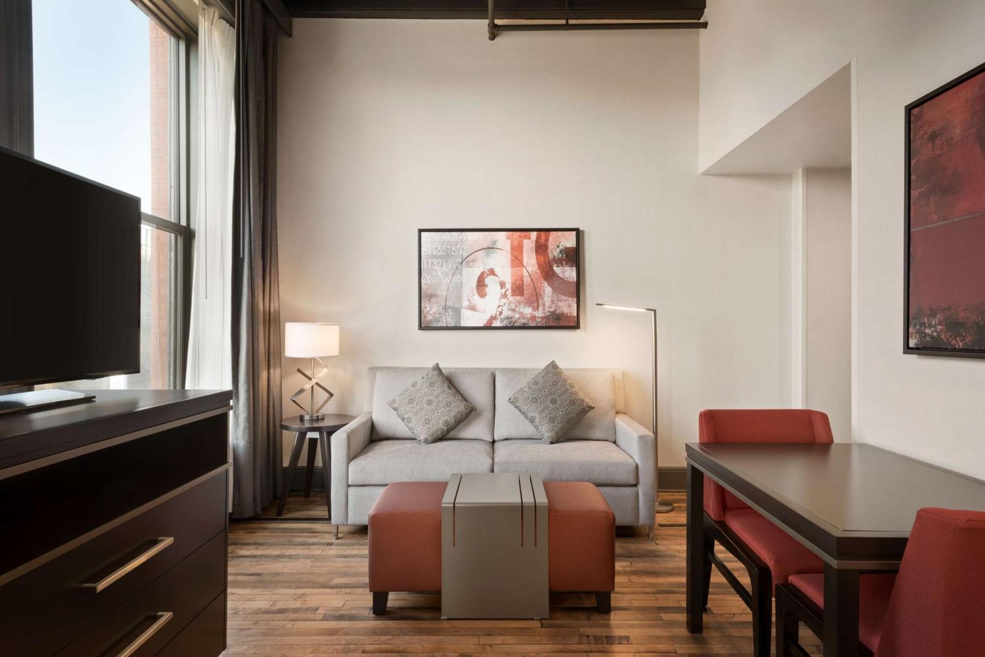 Homewood Suites By Hilton Milwaukee Downtown Exteriör bild